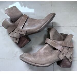 UGG Elora taupe brown leather stacked heel round toe ankle boots booties